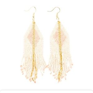 Beautiful artisan seed bead earrings EUC